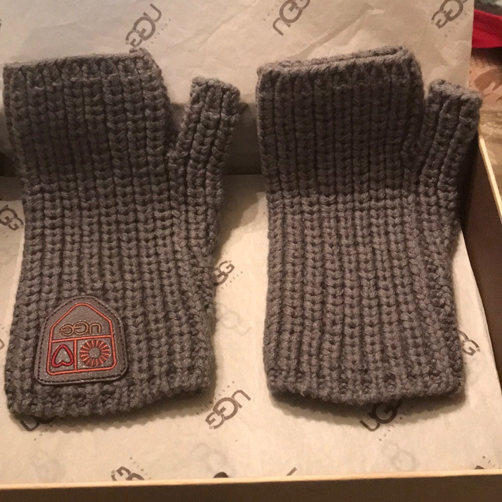 Ugg Fingerless Gloves